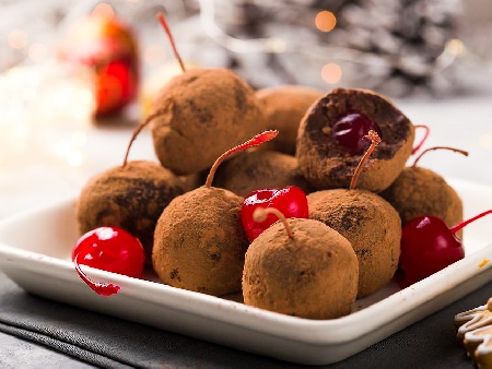 Домашни бонбони трюфел с черешов център - снимка на рецептата